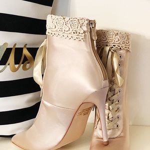 Cape Robbin 8.5 ankle boots